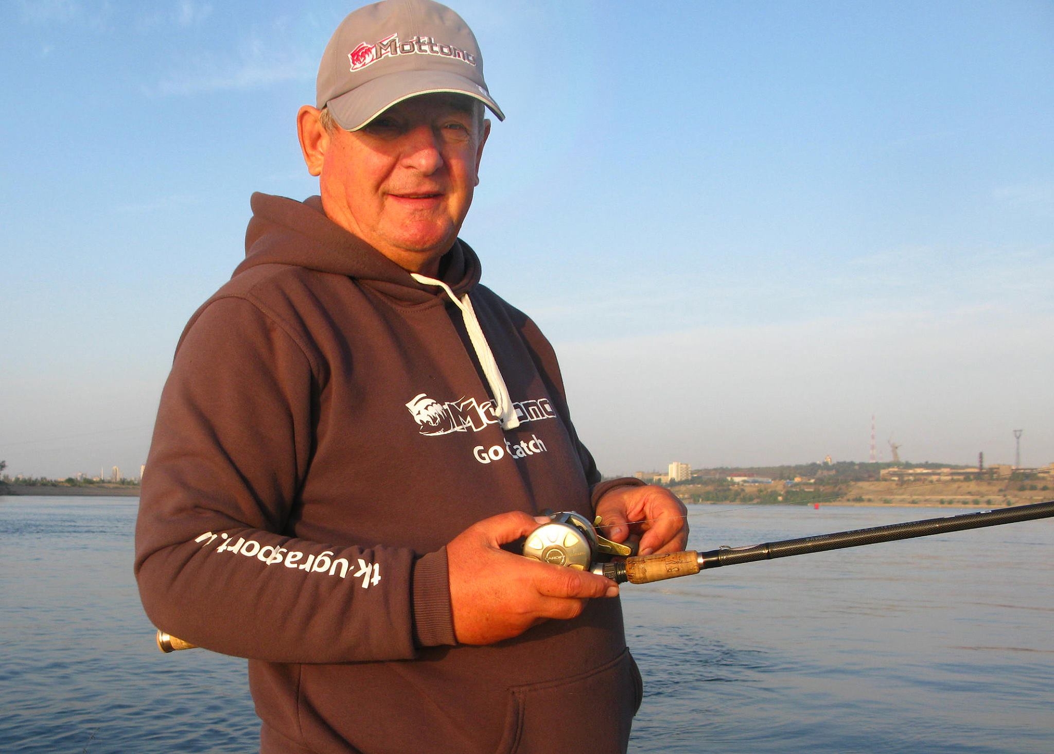 Угра спорт рыболовный. Рыбалка с Угра спорт.